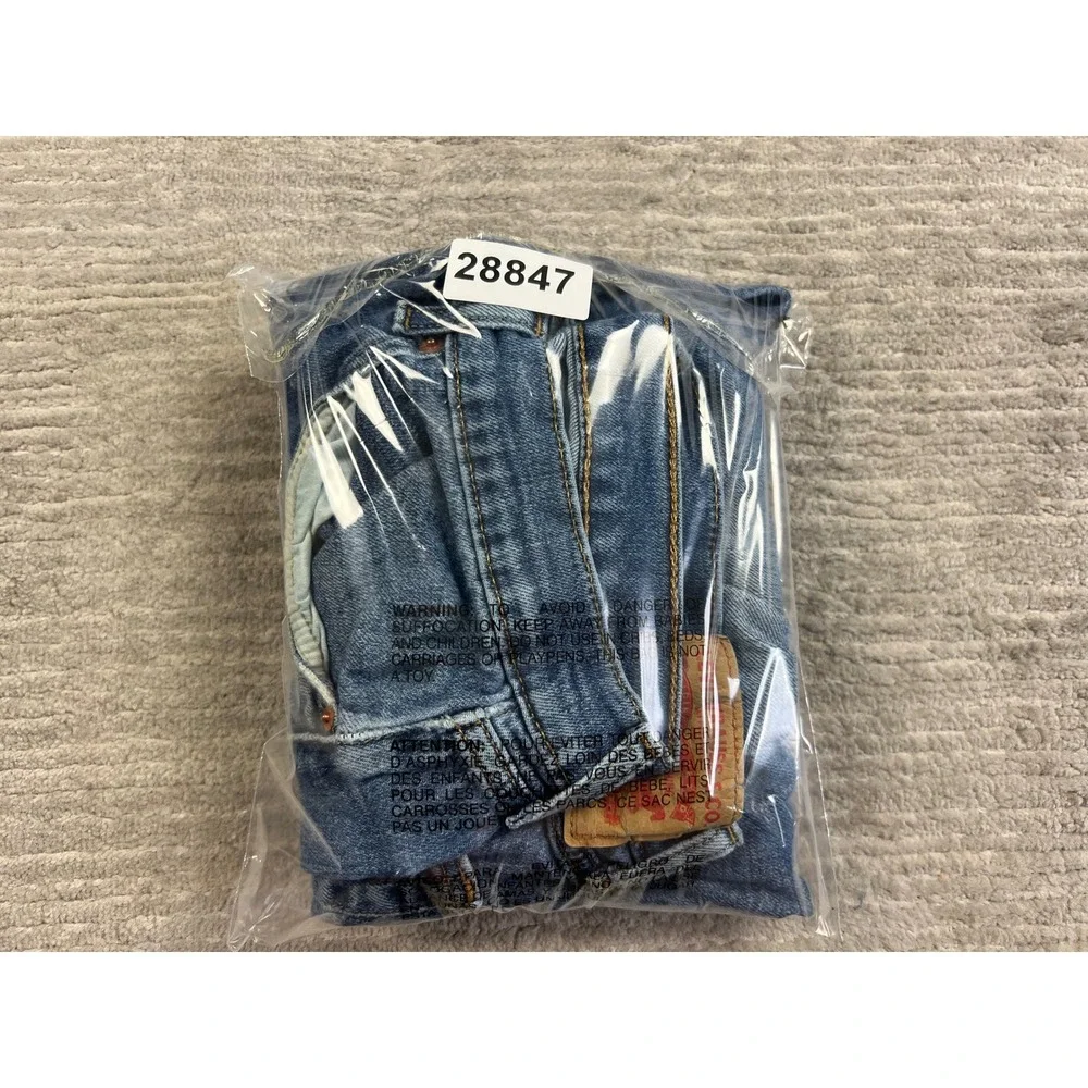 Levis fair used